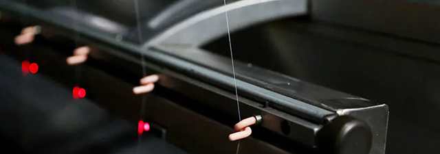 A HOY fenntartható, üreges, hullámosított fonalat dob piacra, kiváló nedvességelvezető képességgel